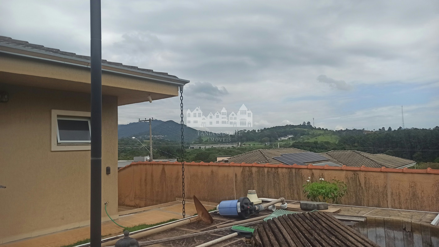 Casa à venda com 3 quartos, sendo 1 suíte, no condomínio Serra da Estrela, Atibaia - SP