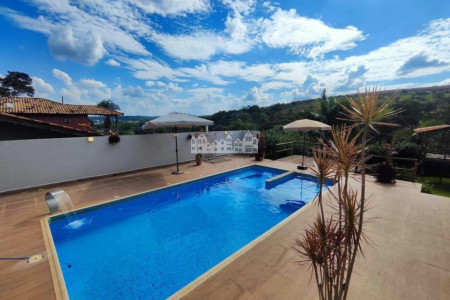 Casa à venda com 6 suítes no condomínio Portal Ouro Verde, Atibaia - SP