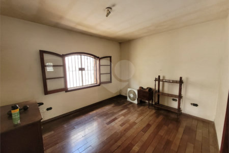 Casa à venda com 3 quartos, sendo 1 suíte, em Parque da Lapa, São Paulo, SP