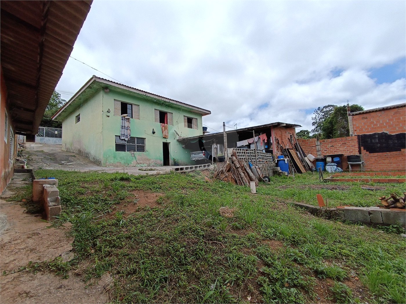 Casa à venda com 3 quartos, sendo 1 suíte, em Jardim Caparelli (mailasqui), São Roque, SP