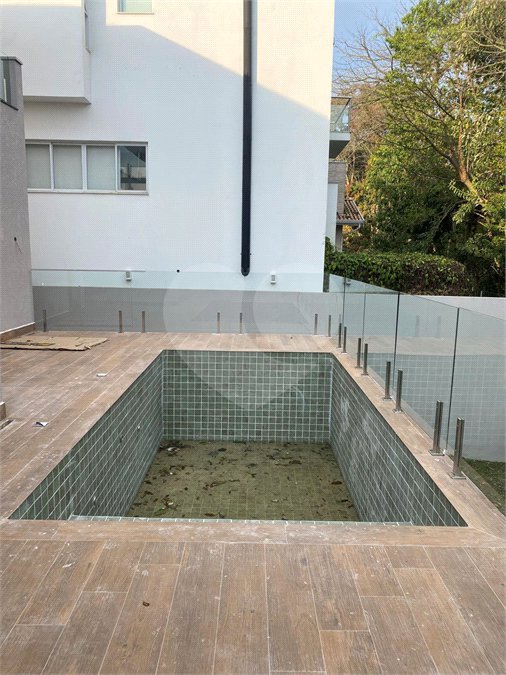 Casa à venda com 4 quartos, sendo 3 suítes, no condomínio Recanto dos Paturis, Vinhedo - SP