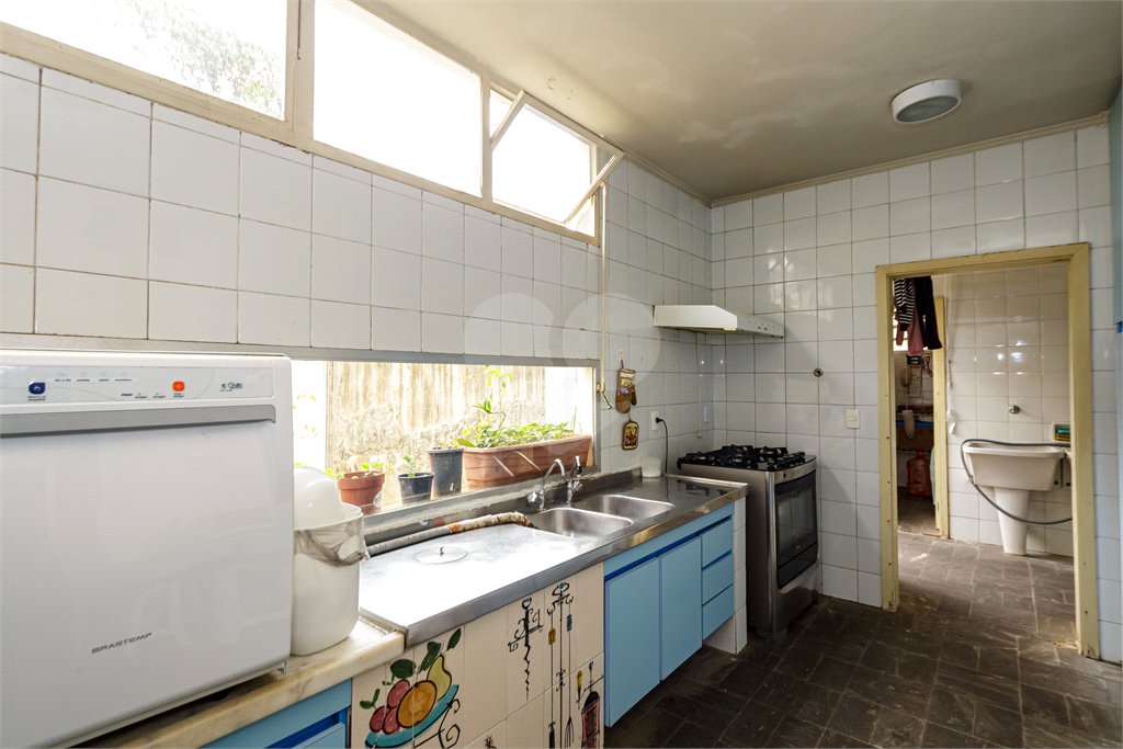 Casa de Vila para alugar com 4 quartos, sendo 1 suíte, em Granja Julieta, São Paulo, SP