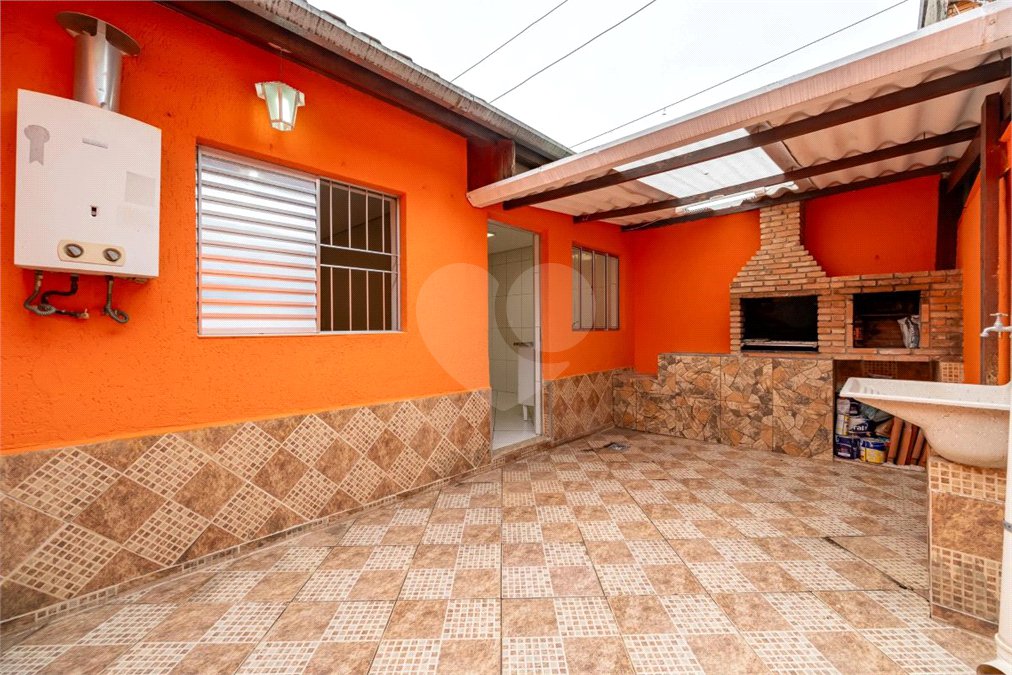 Casa à venda com 2 quartos em Conjunto Residencial Jardim Canaã, São Paulo, SP