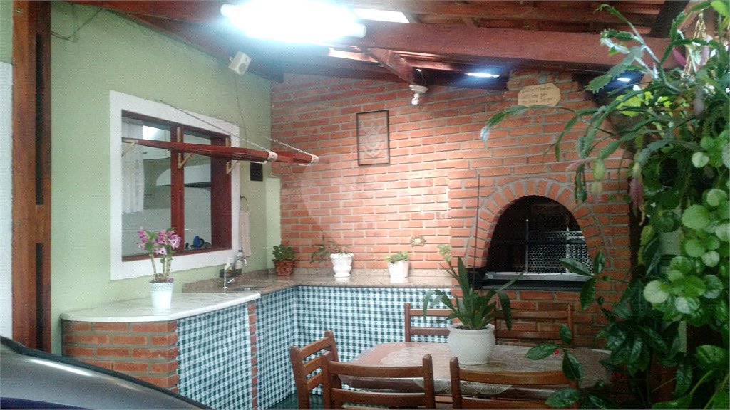 Casa à venda com 3 quartos, sendo 1 suíte, em Horto, São Paulo, SP