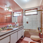 Casa à venda com 3 quartos, sendo 2 suítes, no condomínio Granja do Morumbi, São Paulo - SP