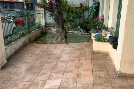 Casa Térrea à venda com 4 quartos, sendo 2 suítes,  no Centro, Mogi das Cruzes, SP
