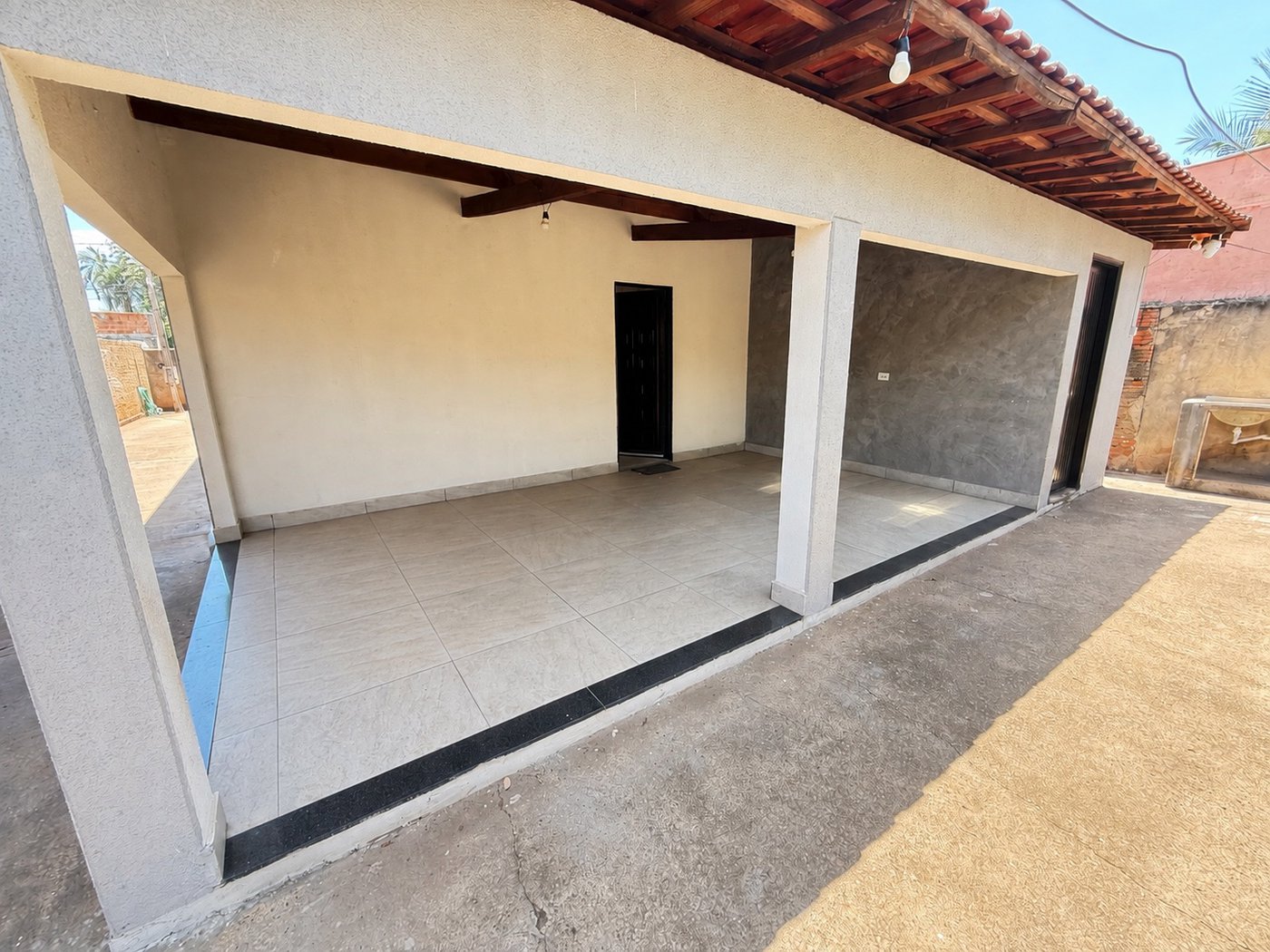 Casa à venda com 3 quartos, sendo 1 suíte,  em Santa Luzia, Três Lagoas, MS