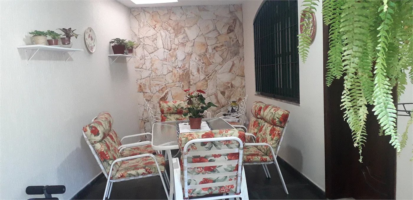 Casa à venda com 3 quartos, sendo 2 suítes,  em Jardim Leonor, São Paulo, SP