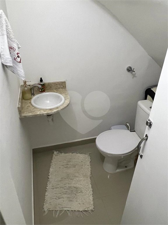 Casa à venda com 2 suítes no condomínio Jd. Avelino II, São Paulo - SP