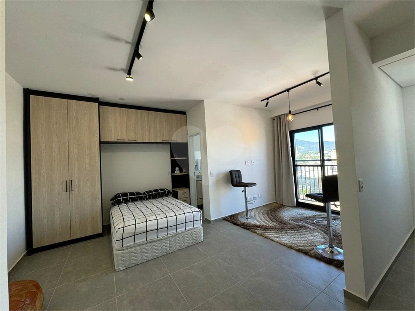 STUDIO SEMI MOBILIADO PARA VENDA OU LOCAÇÃO EM ATIBAIA