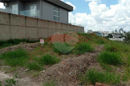 Terreno à Venda no Bairro Santa Julia - São Carlos