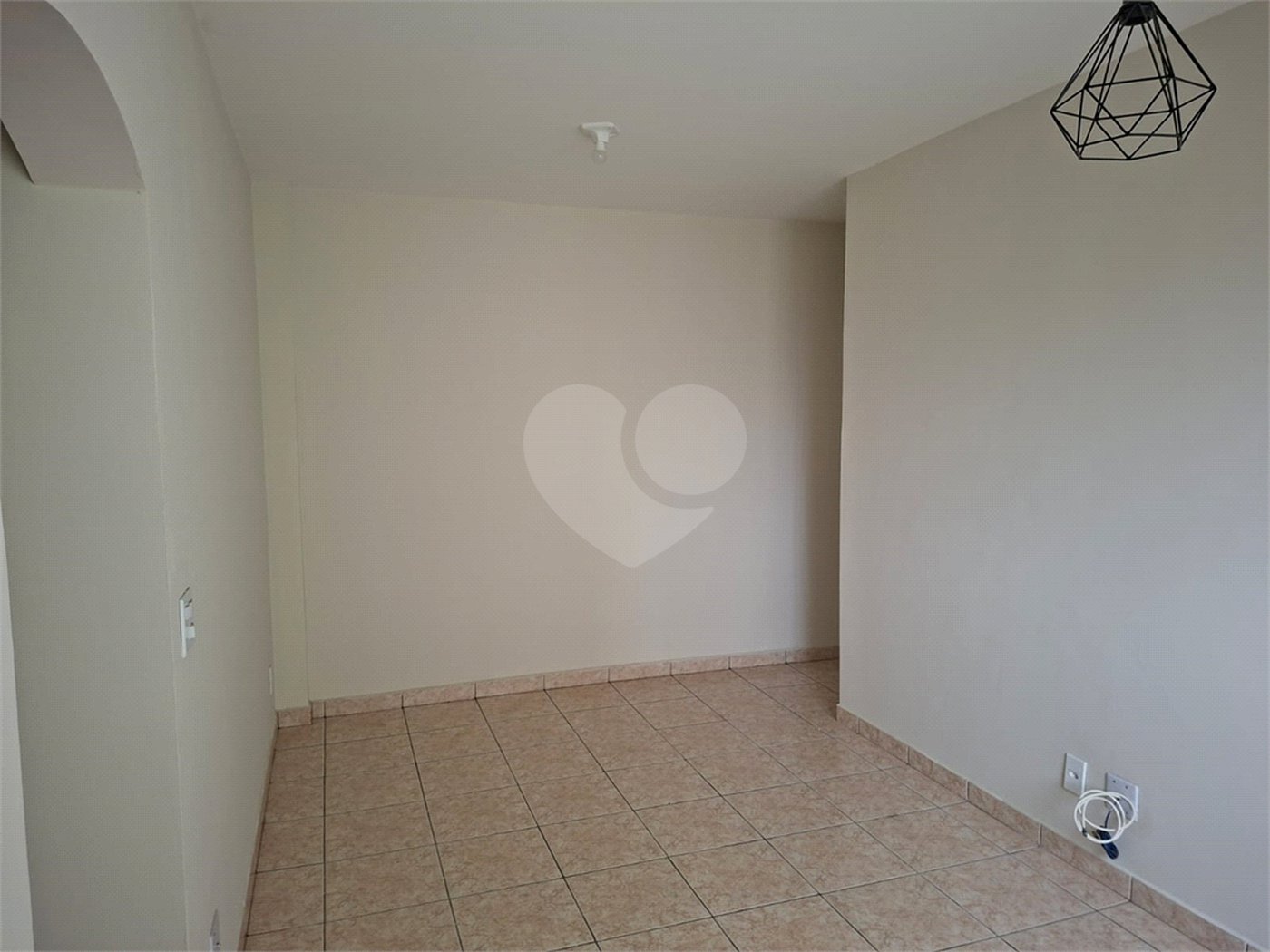 Apartamento à venda com 2 quartos em Parque Maria Domitila, São Paulo, SP