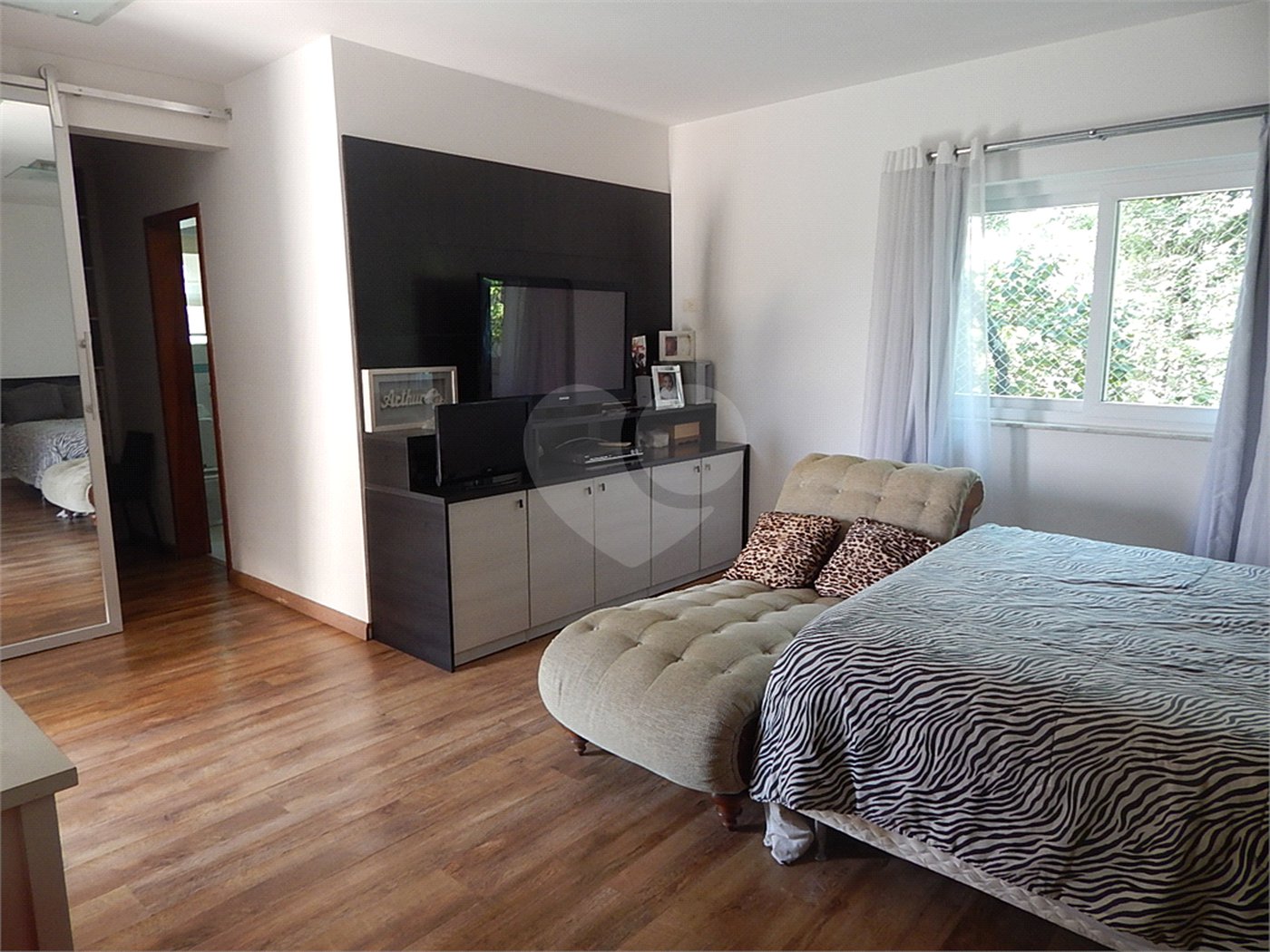 Casa à venda com 3 suítes no condomínio Quinta de Santo Antônio, São Paulo - SP