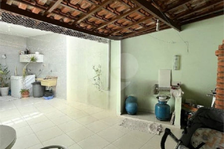 Sobrado à venda com 3 quartos, sendo 1 suíte, em Jardim Oriental, São Paulo, SP