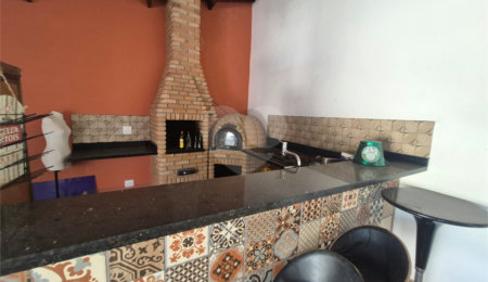 Casa à venda com 4 quartos, sendo 1 suíte,  em Chácara Arantes, Mairiporã, SP