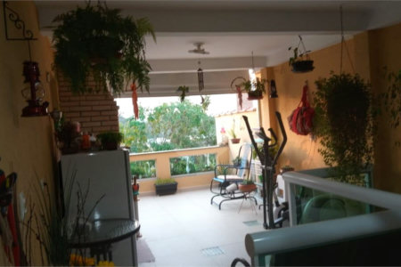Casa à venda com 3 quartos, sendo 1 suíte, no condomínio Alcides Moreira, São Paulo - SP