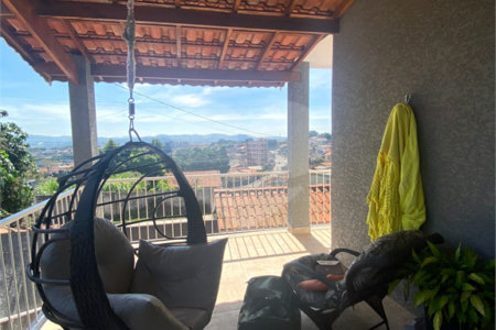 Casa à venda com 2 quartos, sendo 1 suíte, em Jardim Alvinópolis, Atibaia, SP