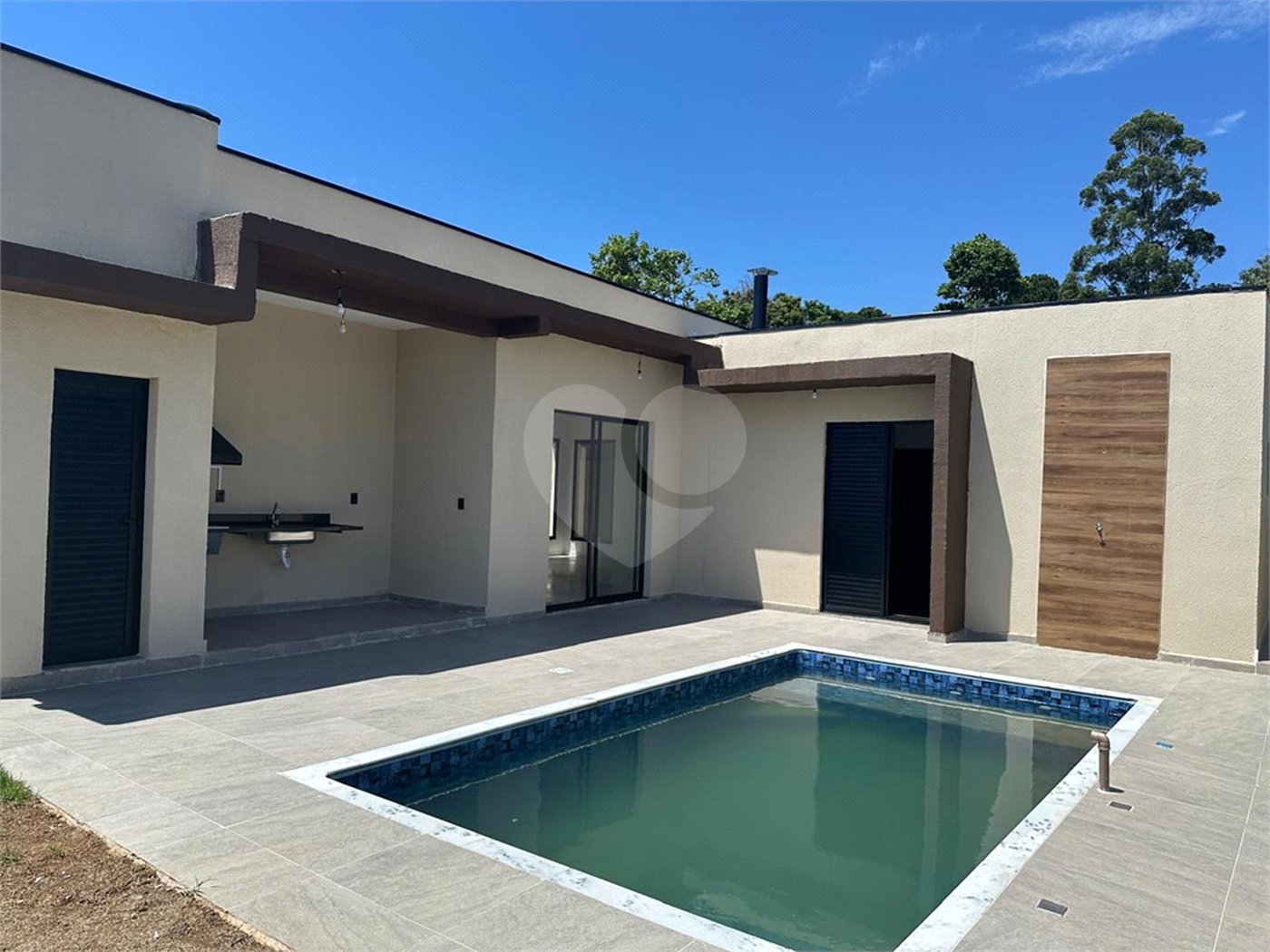 Casa à venda com 3 quartos, sendo 1 suíte, em Jardim Paraíso da Usina, Atibaia, SP