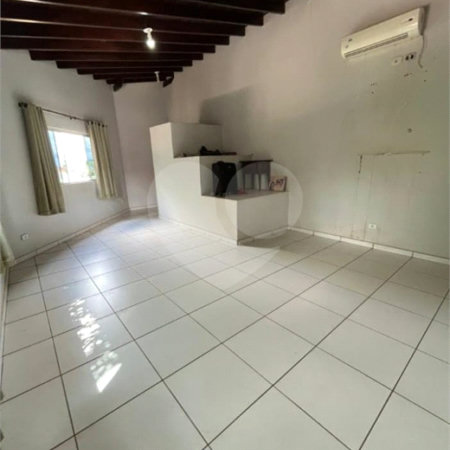 Casa à venda com 5 quartos, sendo 3 suítes,  em Jardim Novo Aeroporto, Três Lagoas, MS