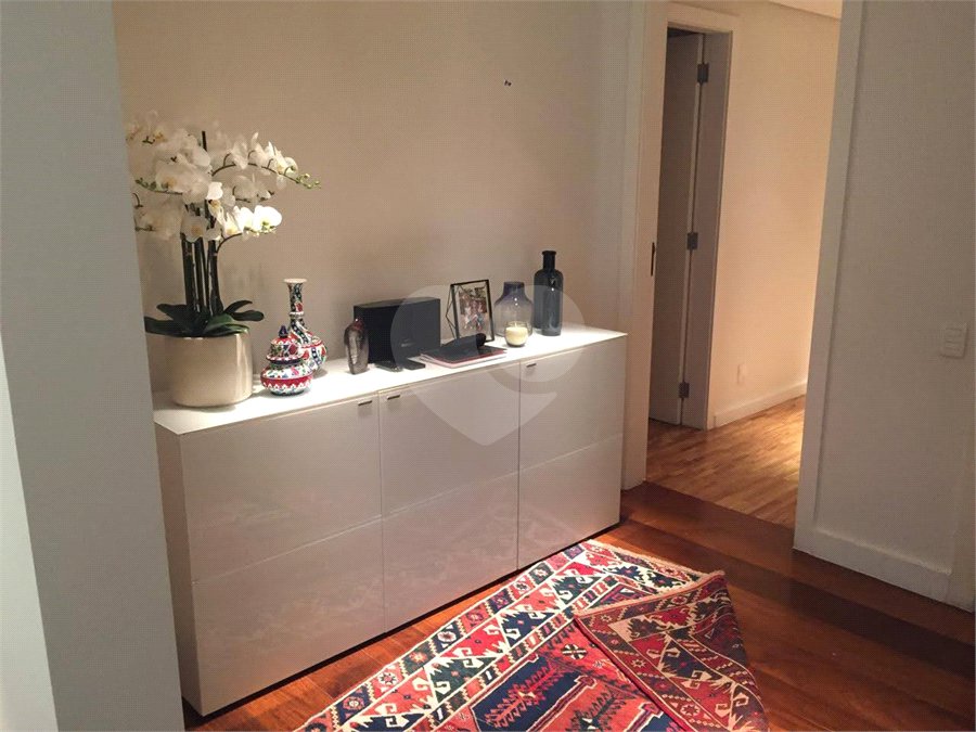 Apartamento à venda ou para alugar com 4 suítes em Santo Amaro, São Paulo, SP