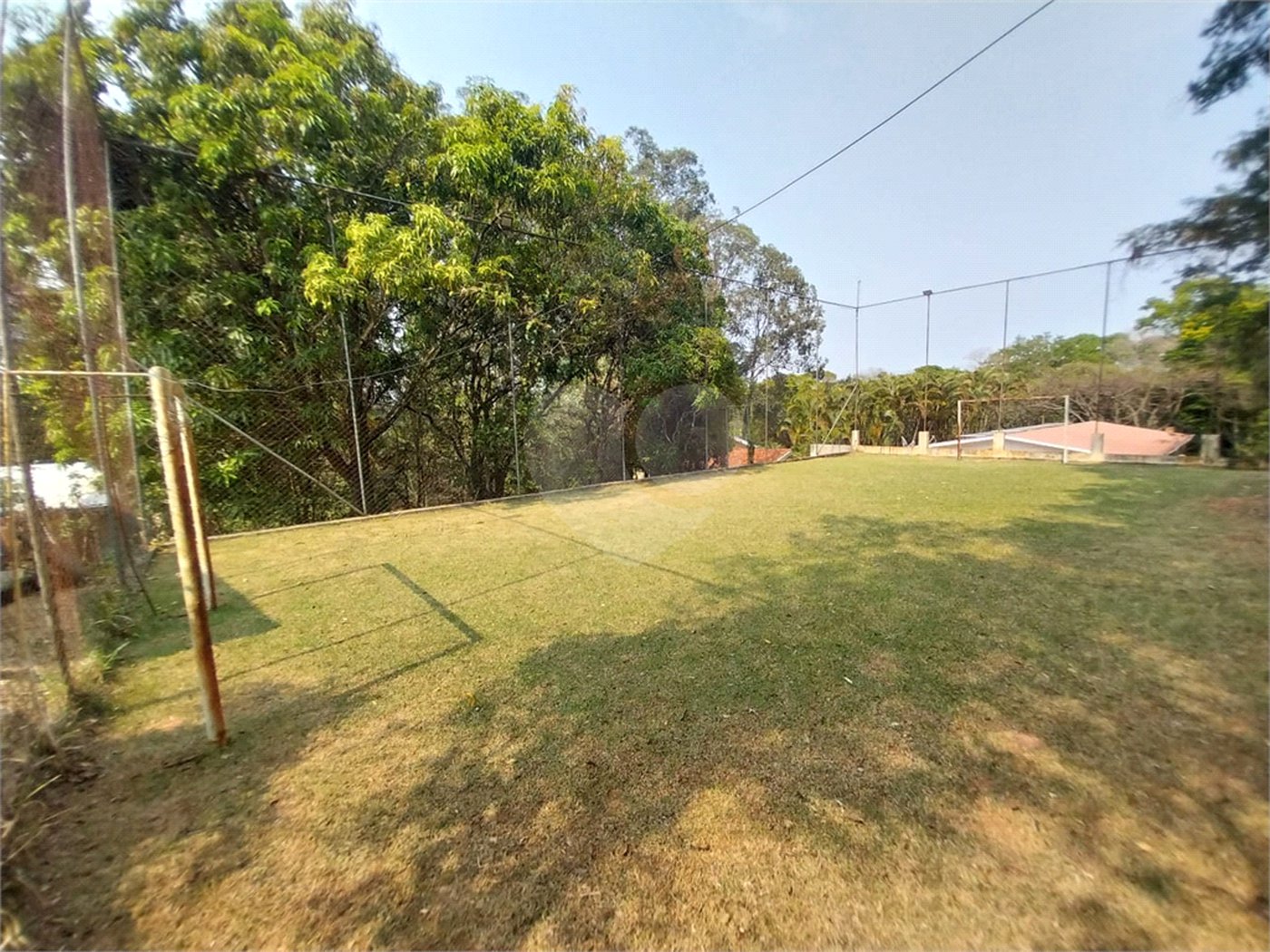 Chácara à venda ou para alugar com 3 quartos, sendo 1 suíte, em Chácaras Polozzi, Louveira, SP