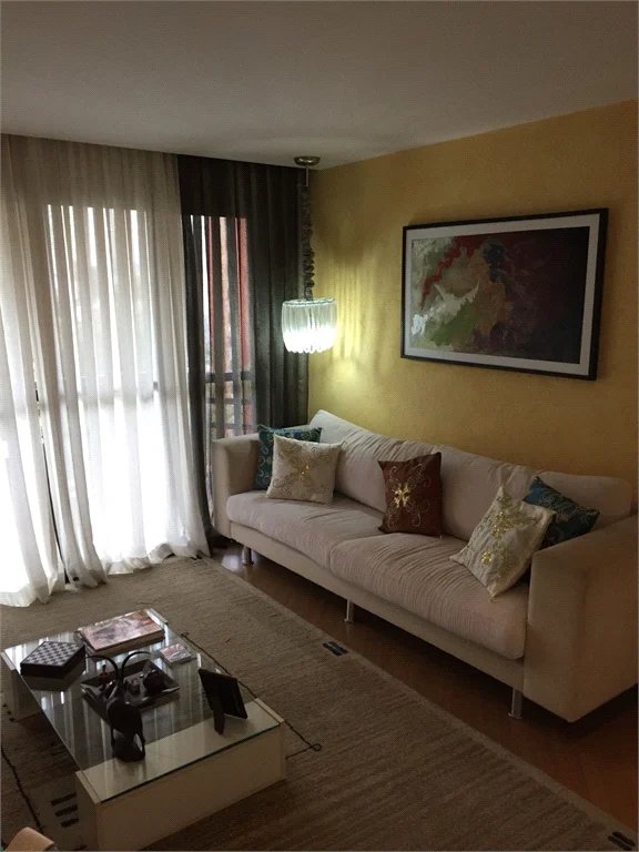 Apartamento à venda com 3 quartos, sendo 1 suíte, em Vila Andrade, São Paulo, SP