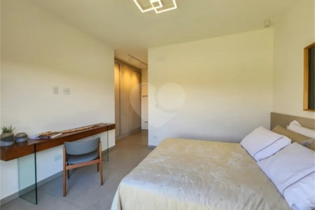 Casa à venda com 3 quartos, sendo 1 suíte, no condomínio Residencial Consoli, Atibaia - SP