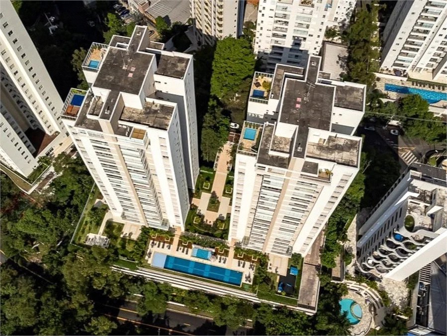 Apartamento à venda com 3 quartos, sendo 1 suíte, em Vila Andrade, São Paulo, SP
