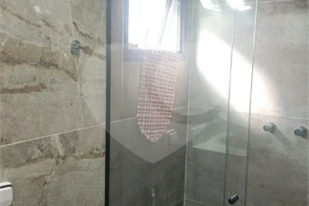 Indaiatuba- condominio Vale das Laranjeiras - Itaici - Terreno 3040,00 ms- construida 220ms - 3 dormitórios, sendo 2 suítes e uma suíte master com closet, além de uma sala ampla com 3 ambientes, Cozinha planejada,, campo de futebol/vôlei, Area de lazer com piscina, espaço gourmet com churrasque