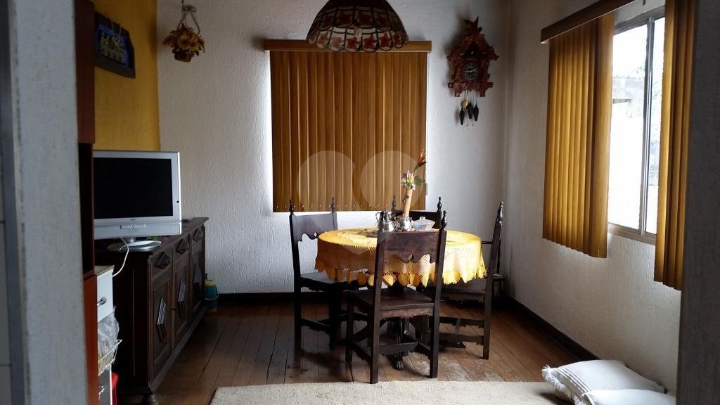 Casa à venda com 3 quartos em Horto, São Paulo, SP