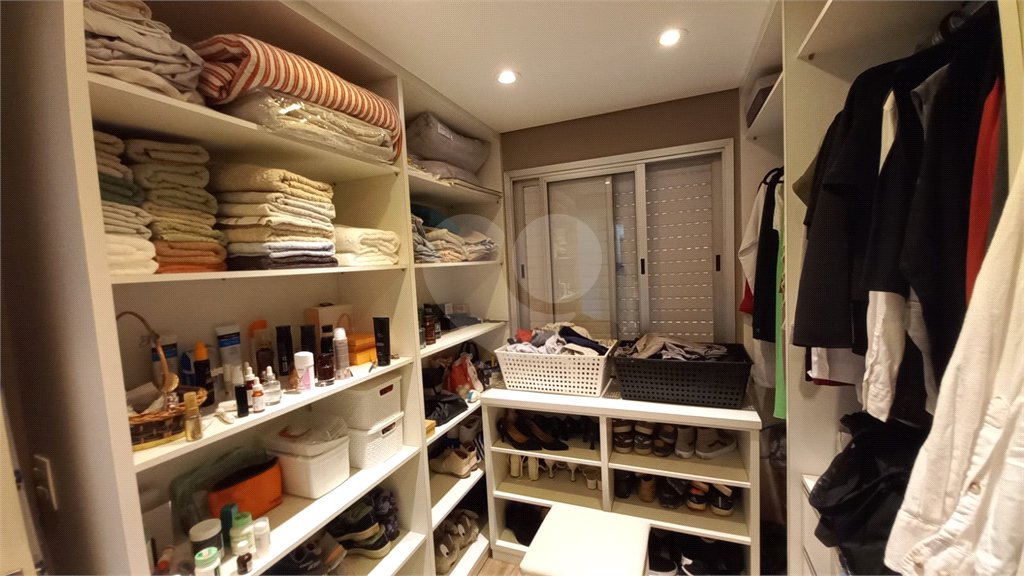 Apartamento à venda com 3 quartos, sendo 1 suíte, em Jardim Luísa, São Paulo, SP