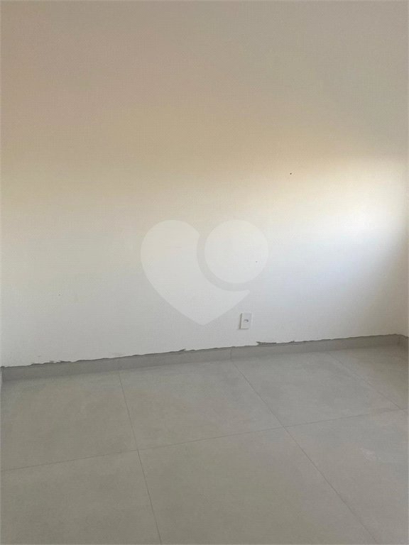 Apartamento à venda com 2 quartos, sendo 1 suíte, em Jardim Santo Antônio, Valinhos, SP