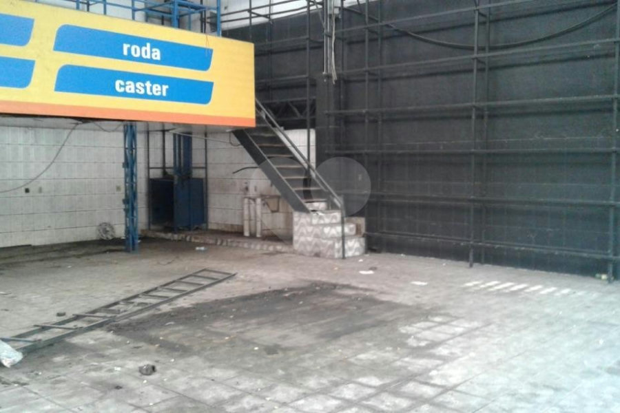 Prédio à venda em Pari, São Paulo, SP
