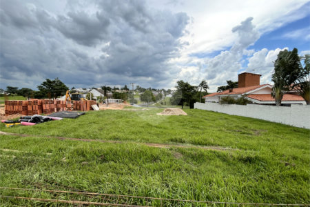 Terreno à venda no condomínio Residencial Saint Charbel, Araçoiaba da Serra - SP