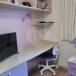 Casa à venda com 3 quartos, sendo 1 suíte, no condomínio Moradas do Horto, São Paulo - SP