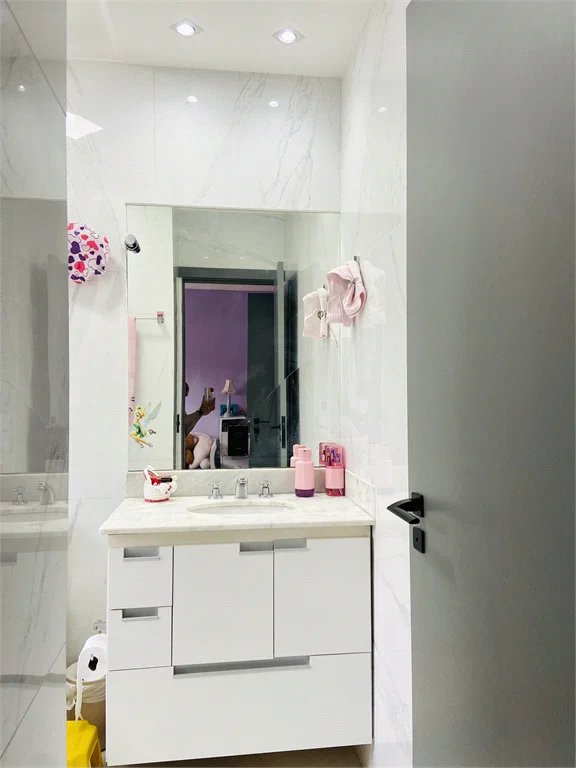 Casa à venda com 3 suítes em Jardim Londrina, São Paulo, SP