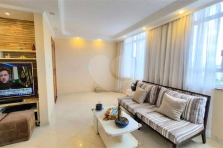 Apartamento à venda com 3 quartos, sendo 1 suíte, em Mooca, São Paulo, SP