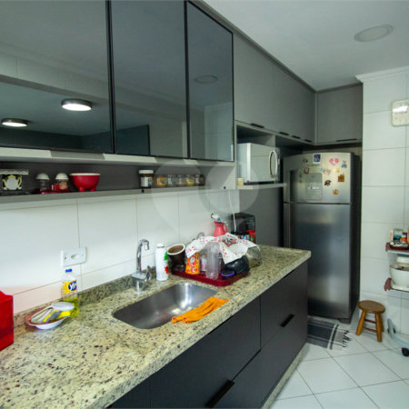 Apartamento à venda com 2 quartos, sendo 1 suíte,  no Centro, São Roque, SP