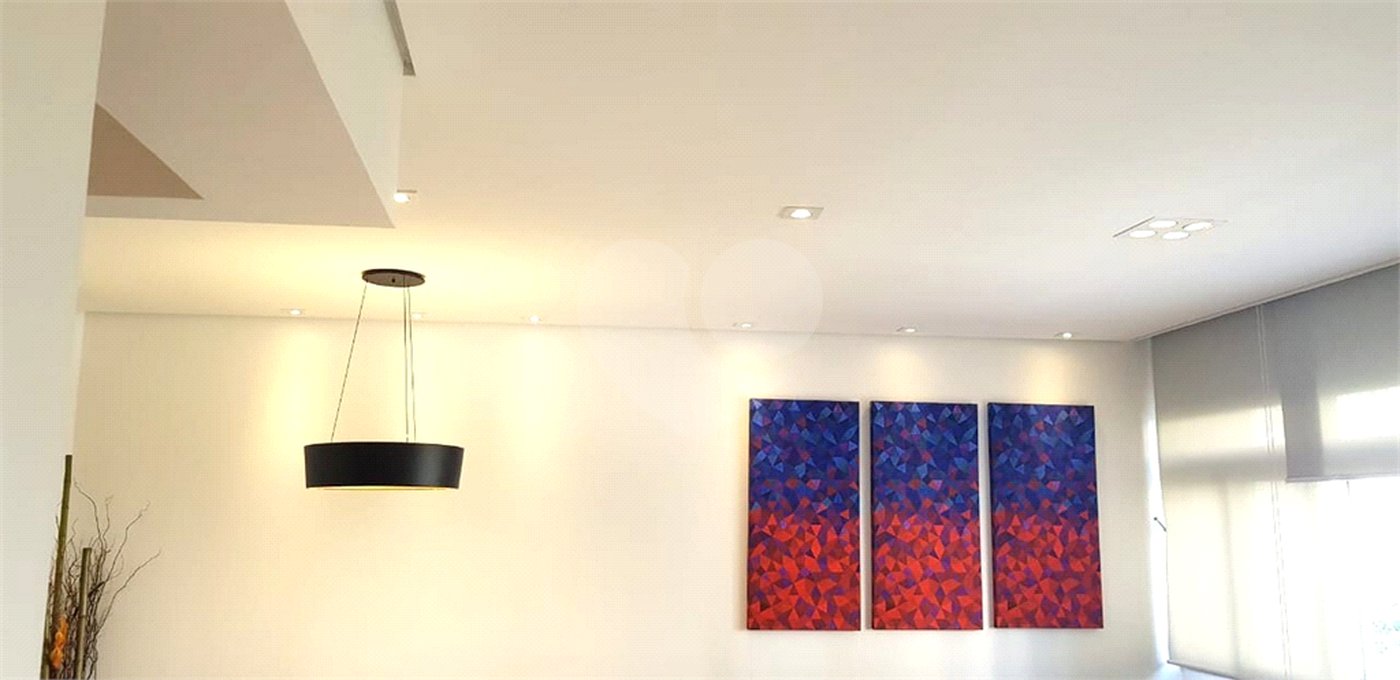 Apartamento à venda com 3 quartos, sendo 1 suíte, em Moema, São Paulo, SP