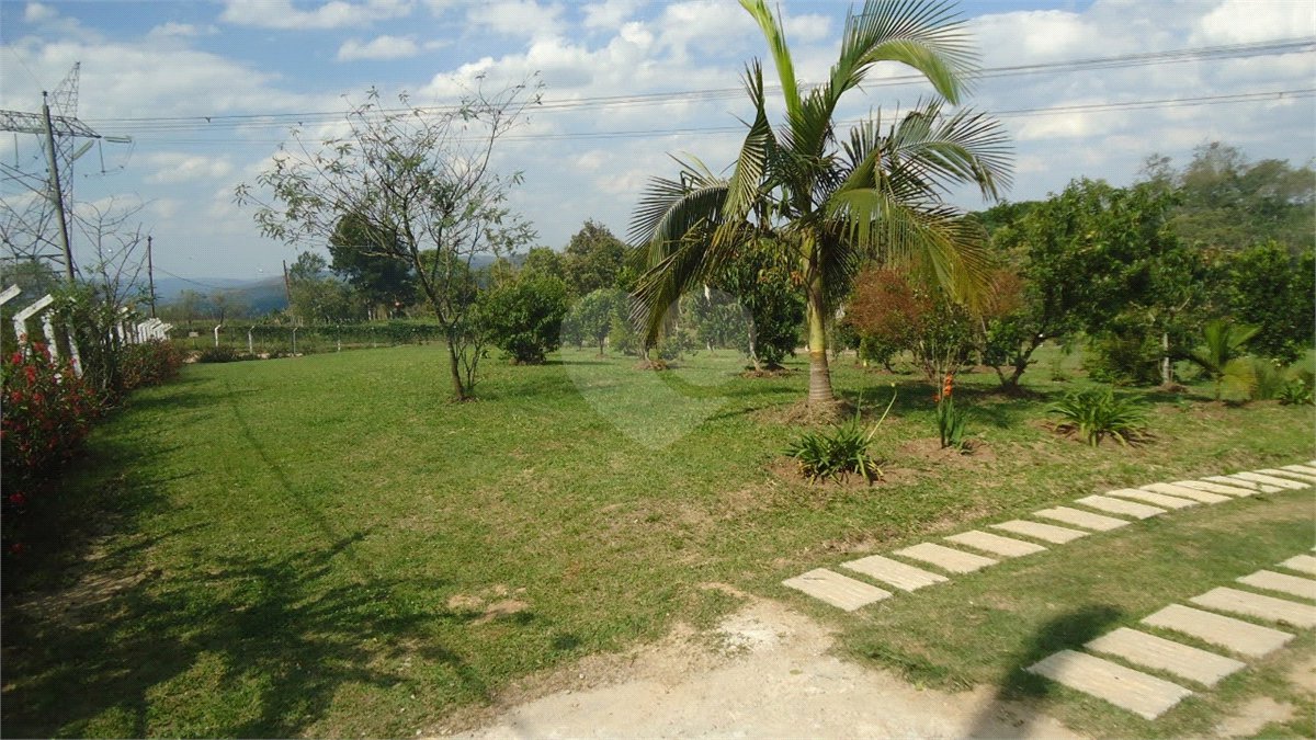 Chácara à venda com 3 quartos, sendo 1 suíte,  em Planalto Verde, São Roque, SP