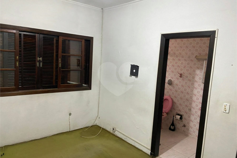 Sobrado à venda com 3 quartos, sendo 1 suíte,  em Parada Inglesa, São Paulo, SP