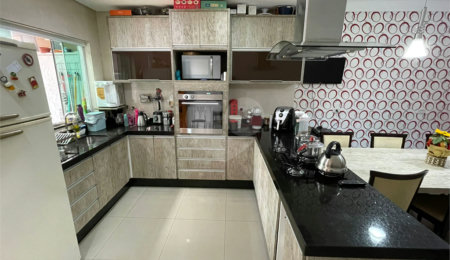 Casa à venda com 3 suítes em Vila Assunção, Santo André, SP