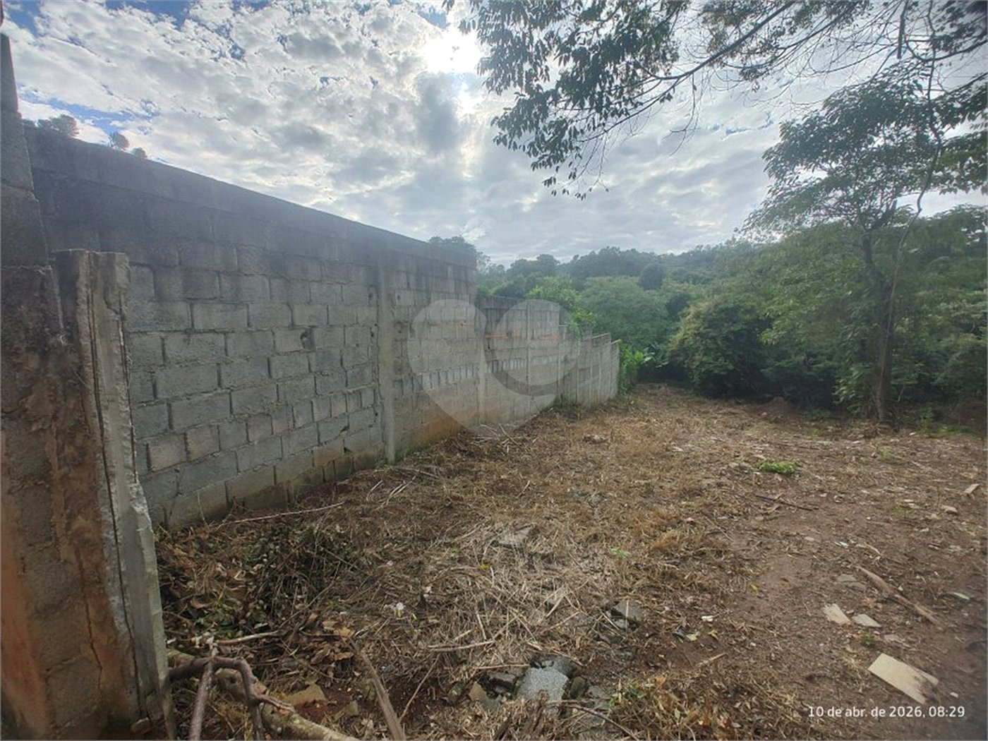 Terreno em Atibaia com 1.196 metros, ótimo para chácara, excelente localização, avalia permuta com casa maior valor