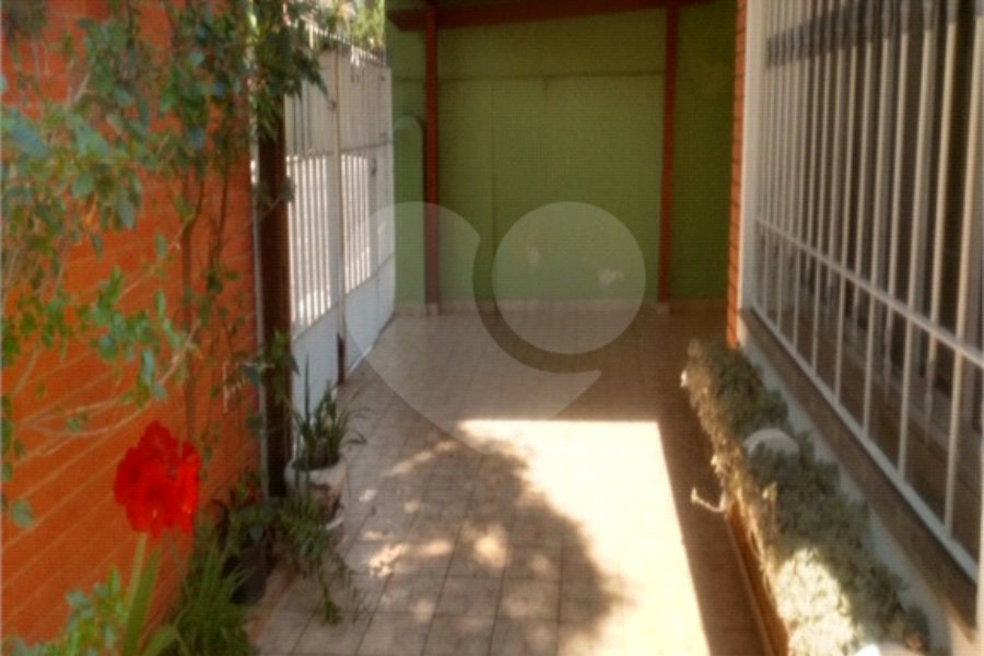 Sobrado à venda com 3 quartos em Horto, São Paulo, SP