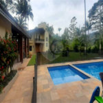 Sobrado à venda com 4 suítes em Serra da Cantareira, Mairiporã, SP