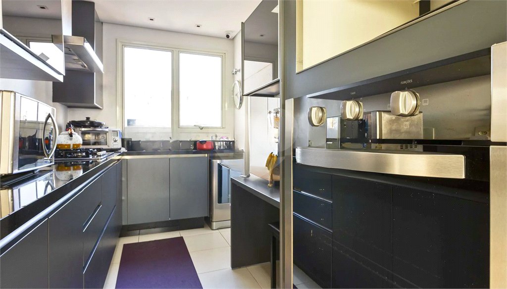 Apartamento à venda ou para alugar com 2 suítes em Itaim Bibi, São Paulo, SP