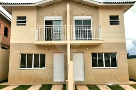 Casa à venda com 3 quartos, sendo 1 suíte,  no condomínio Villagio Imperiale, Louveira - SP
