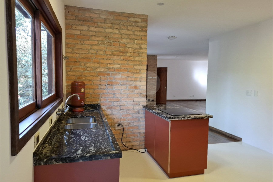 Casa Térrea à venda com 2 suítes em Serra da Cantareira, Mairiporã, SP