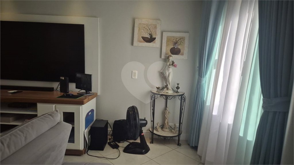 Sobrado à venda com 3 quartos, sendo 1 suíte, em Tremembé, São Paulo, SP