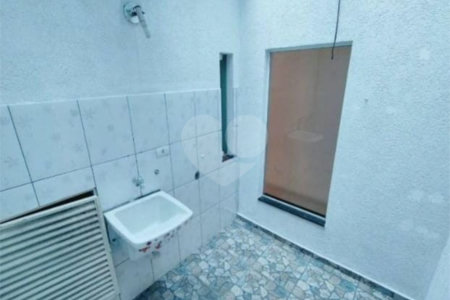 Casa à venda com 3 quartos, sendo 1 suíte, em Itaquera, São Paulo, SP